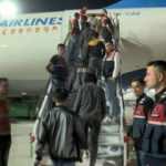 Sınır dışı edilen 178 Afgan, u&ccedil;akla &uuml;lkelerine g&ouml;nderildi