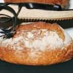 Ünlü giyim markası, ekmeği ayaklar altına aldı: Yıldız Tilbe'den sert tepki!