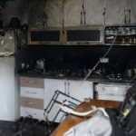 Adana'da boşanmak isteyen eşine kızıp, evi ile kamyonetini yaktı