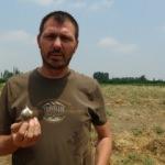 Hırsızının y&ouml;ntemi &uuml;reticiyi şoke etti! 10 ton sarımsağı &ccedil;aldılar