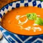 Közlenmiş sebze çorbası nasıl yapılır? Közlenmiş biberli sebze çorbası...