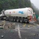 Bolu Dağı'nda kaza: Ankara y&ouml;n&uuml; kapandı!