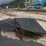 Kastamonu'da sağanak yağış: K&ouml;pr&uuml;ler &ccedil;&ouml;kt&uuml;! 'D&uuml;kkanları a&ccedil;mayın' uyarısı geldi