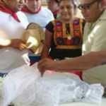 Meksika&rsquo;da belediye başkanı timsahla evlendi