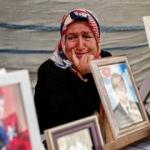 Diyarbakır anneleri bu bayramı da g&ouml;zleri yolda ge&ccedil;iriyor