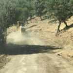 Hakkari&rsquo;de k&ouml;y yollarında hummalı &ccedil;alışma s&uuml;r&uuml;yor