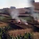 Tarlasındaki &ccedil;&ouml;pleri yakmak isteyince olanlar oldu! Alevler biranda r&ouml;morku sardı 