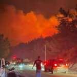 Bakan duyurdu! Yangında ilk kez gece g&ouml;r&uuml;şl&uuml; helikopter kullanıldı!