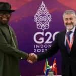 Bakan Nebati: İki &uuml;lke arasında ticaret hacmini artıracağız