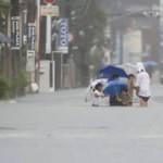 Japonya’da sel alarmı! 106 bin eve tahliye emri verildi