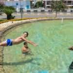 Antalya&rsquo;da s&uuml;s havuzunda &ccedil;ocukların tehlikeli serinliği