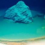 Kızıldeniz'de i&ccedil;inde y&uuml;zen t&uuml;m canlıları &ouml;ld&uuml;ren &ouml;l&uuml;mc&uuml;l bir havuz keşfedildi