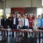 Gaziantep FK’da 10 yeni transfer için imza töreni düzenlendi