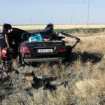 Konya&rsquo;da kaza! Otomobil tıra arkadan &ccedil;arptı: 3 &ouml;l&uuml;