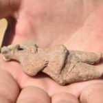 Ulucak H&ouml;y&uuml;ğ&uuml;'nde 7 bin 800 yıllık heykelcik bulundu: Rit&uuml;ellerde kullanılıyordu