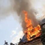 Ankara'da gecekondu yangında küle döndü