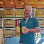 Beyaz bal arıcıları şaşkına &ccedil;evirdi! 'İlk kez oluyor'