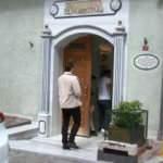 Ömer Tuğrul İnançer'in sevenleri, Pir Nurettin Cerrahi Tekkesi'ne geldi