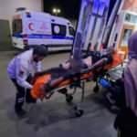 Sokakta çıkan kavgada bıçaklanarak ağır yaralandı