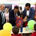Bağcılar&rsquo;da okul heyecanı: Başkan &Ouml;zdemir &ouml;ğrencilere kırtasiye seti hediye etti
