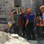 İnşaat alanında gezen vatandaş kazaya neden oldu