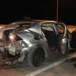 Kontrol&uuml;n&uuml; kaybedip su kanalına girdi! Ara&ccedil;tan burnu bile kanamadan &ccedil;ıktı