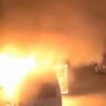 Park halindeyken gece yarısı yanan ara&ccedil; mahalle sakinlerini korkuttu