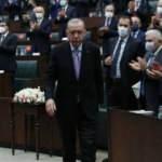90 vekil 3 döneme takılıyor: AK Parti'nin yarısı değişebilir