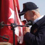 Bakan Akar'dan duygulandıran an!