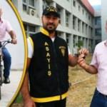 Motosikleti çalınan halk ozanı şikayetini de teşekkürünü de şiirle yaptı