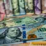 Son dakika haberi: Fitch'ten d&uuml;nyaya 'faiz' uyarısı! 3'l&uuml; tehdide dikkat &ccedil;ekti