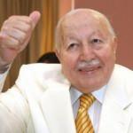 Doğum g&uuml;n&uuml; 29 Ekim olan Erbakan'ın ilgin&ccedil; benzerliğe esprili cevabı