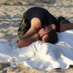 D&uuml;nyaca &uuml;nl&uuml; plajda sahibiyle denize giren eşek boğuldu