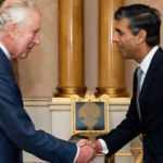 Kral 3. Charles, Rishi Sunak'ı İngiltere başbakanı olarak atadı