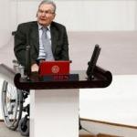 CHP'den istifa edecek mi? G&ouml;zlerin &ccedil;evrildiği Baykal'dan a&ccedil;ıklama