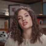 Nevşin Mengü namaz molasına bahane bulan firmayı savundu