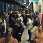 Yenikapı - Atatürk Havalimanı metro hattında yine kriz! Binlerce vatandaş mahsur kaldı