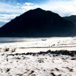 Antalya'nın d&uuml;nyaca &uuml;nl&uuml; &Ccedil;ıralı ve Olympos sahili 20 yıl sonra ilk kez beyaza b&uuml;r&uuml;nd&uuml;!