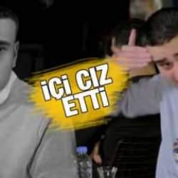 CZN Burak ger&ccedil;eği s&ouml;ylerken i&ccedil;i cız etti! On binler bu anı konuşuyor: 'B&ouml;yle hayırlı evlat kaldı mı?'