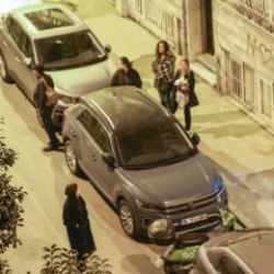  D&uuml;zce depremi an be an b&ouml;yle g&ouml;r&uuml;nt&uuml;lendi! Vatandaşlar sokaklara d&ouml;k&uuml;ld&uuml;... 