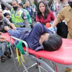 Endonezya'daki depremde can kaybı 252'ye çıktı