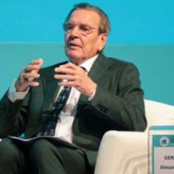 Gerhard Schröder: Krizdeyiz, çare Türkiye'de
