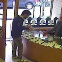 Hırsızın notu kuyumcuyu şaşkına &ccedil;evirdi: Kusura bakma bunu yapmak zorundayım