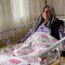 Pitbull saldırısına uğrayan yaşlı kadının bacağı kesildi