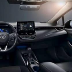 Toyota'dan &Ouml;TV d&uuml;zenlemesi sonrası 58 bin TL'ye varan indirim! İşte 2022 sıfır ara&ccedil; fiyatları