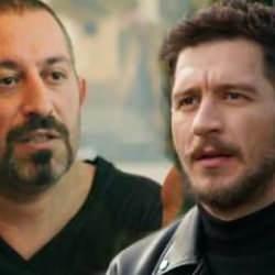 Cem Yılmaz ve Uraz Kaygılaroğlu arasında b&uuml;y&uuml;k kriz! Sahnede attığı kahkaha tansiyonu tırmandırdı