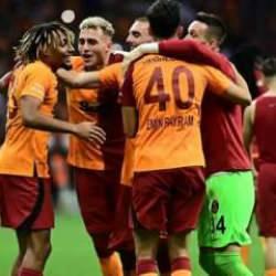 Galatasaray iki İngiliz kulübüyle görüştü! Dudak uçuklatan bonservis bedeli