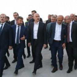 Bakan Karaismailoğlu, yapımı s&uuml;ren &Ccedil;ukurova Havalimanı'nda: Yoğun &ccedil;aba sarf ediyoruz