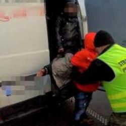 Polonya sınırında &uuml;lkeye girmeye &ccedil;alışan 23 Suriyeli ka&ccedil;ak g&ouml;&ccedil;men yakalandı