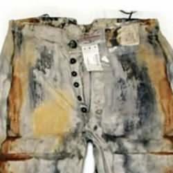 Dünyanın en eski kot pantolonu 2 milyon TL'ye satıldı